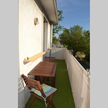 Appartement Lumineux Et Calme Avec Terrasse アヴィニョン エクステリア 写真