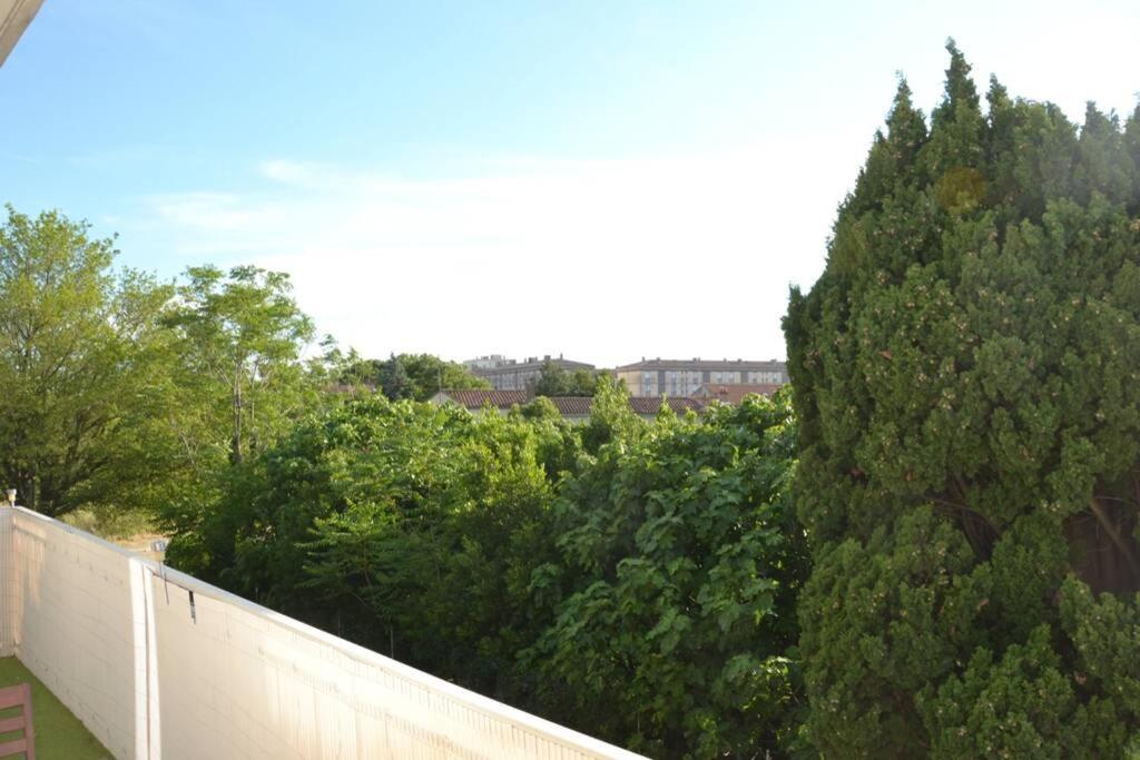 Appartement Lumineux Et Calme Avec Terrasse アヴィニョン エクステリア 写真