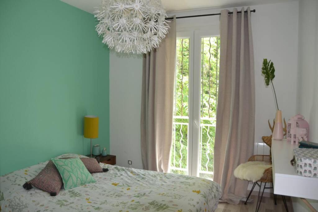 Appartement Lumineux Et Calme Avec Terrasse アヴィニョン エクステリア 写真